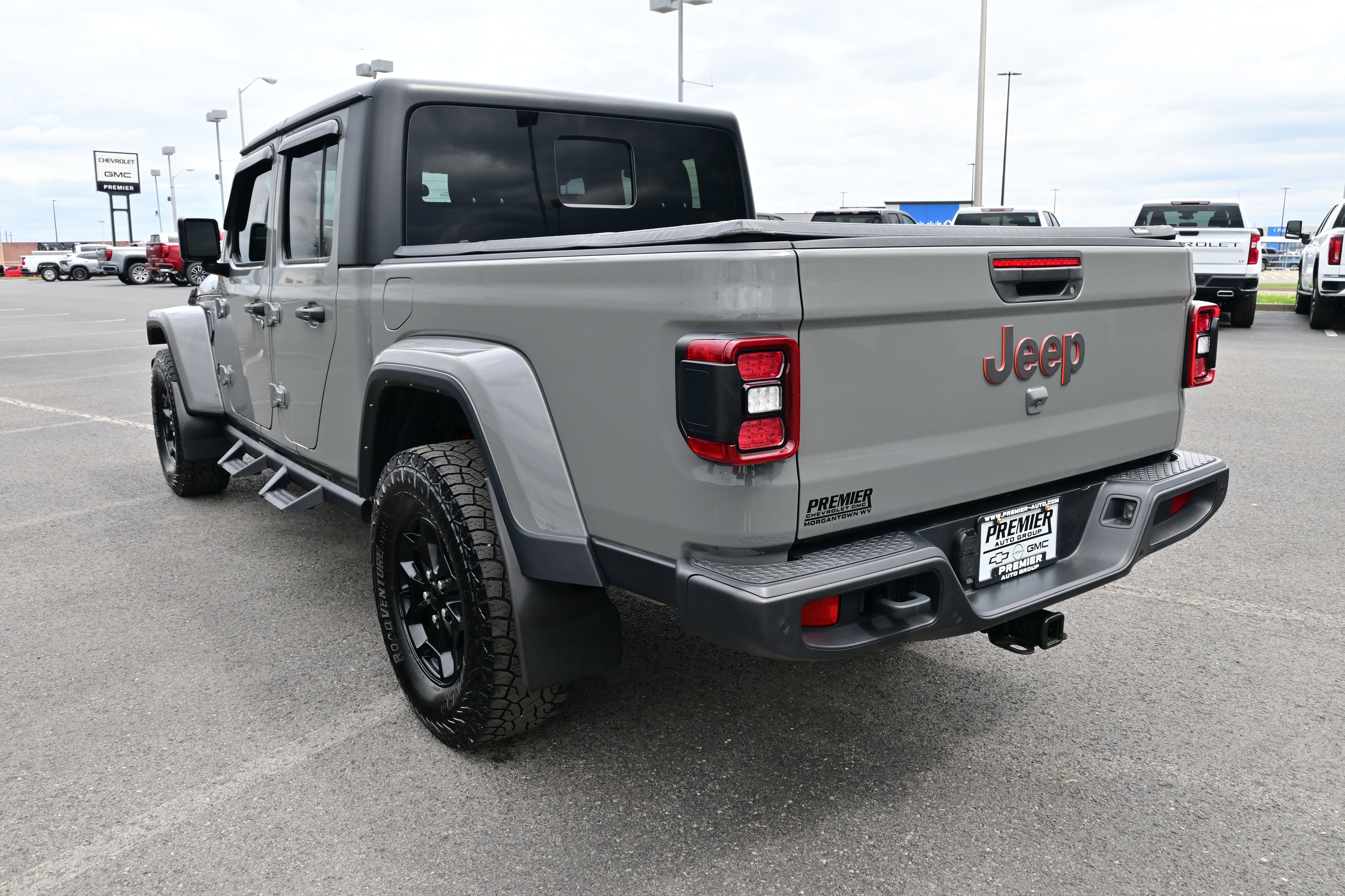 2023 Jeep Gladiator Willys