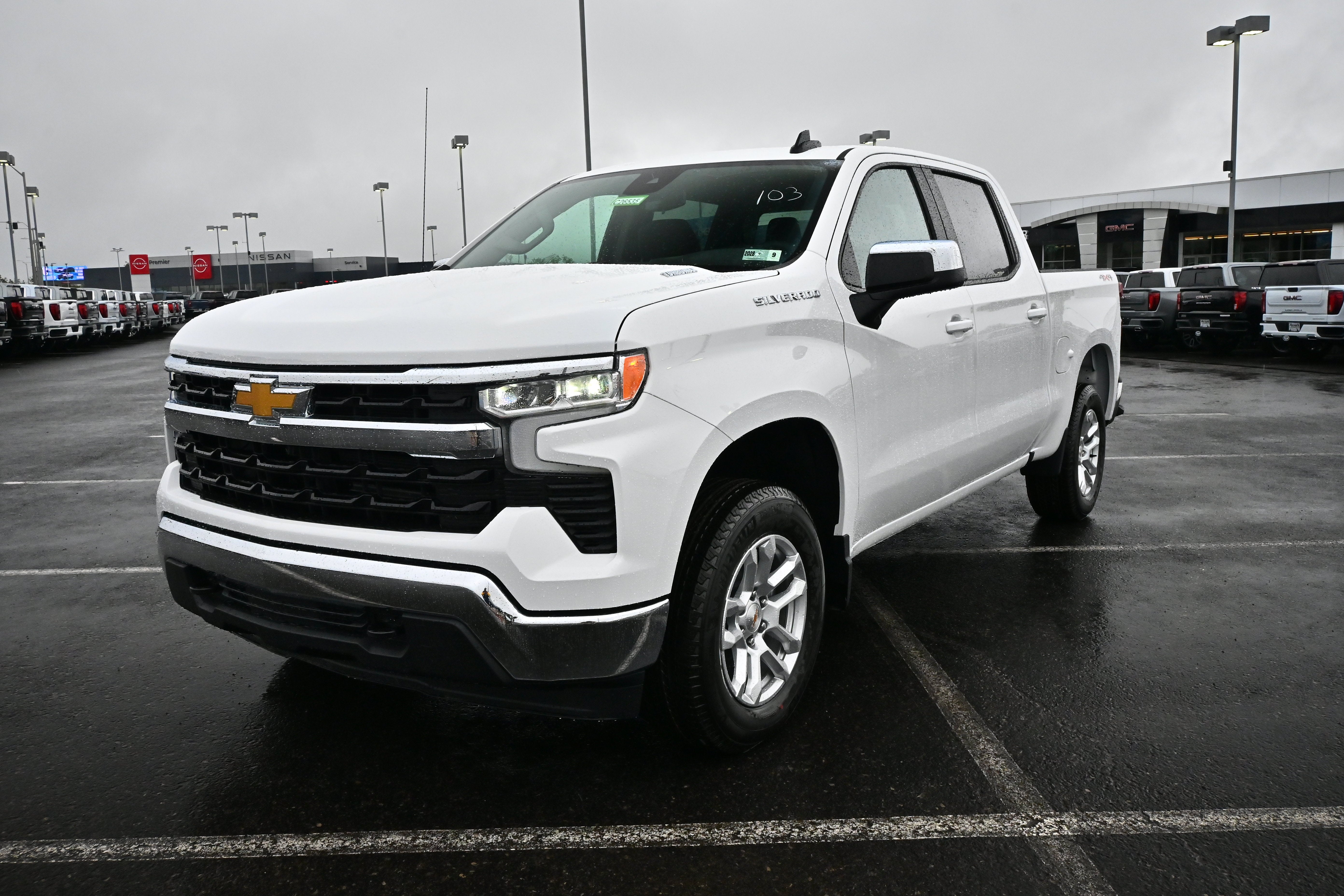 2026 Chevrolet Silverado 1500 LT (2FL)