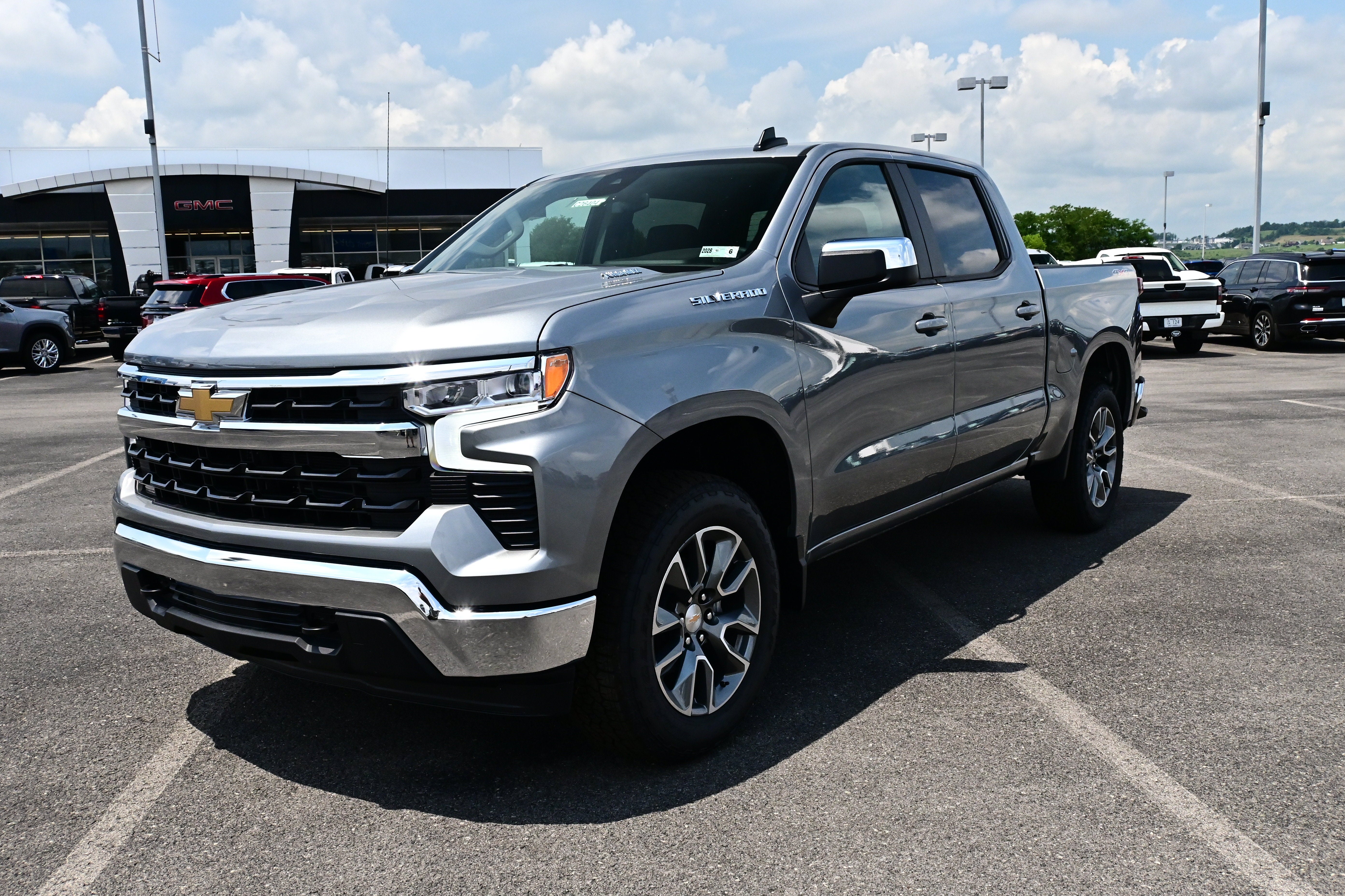 2026 Chevrolet Silverado 1500 LT (2FL)