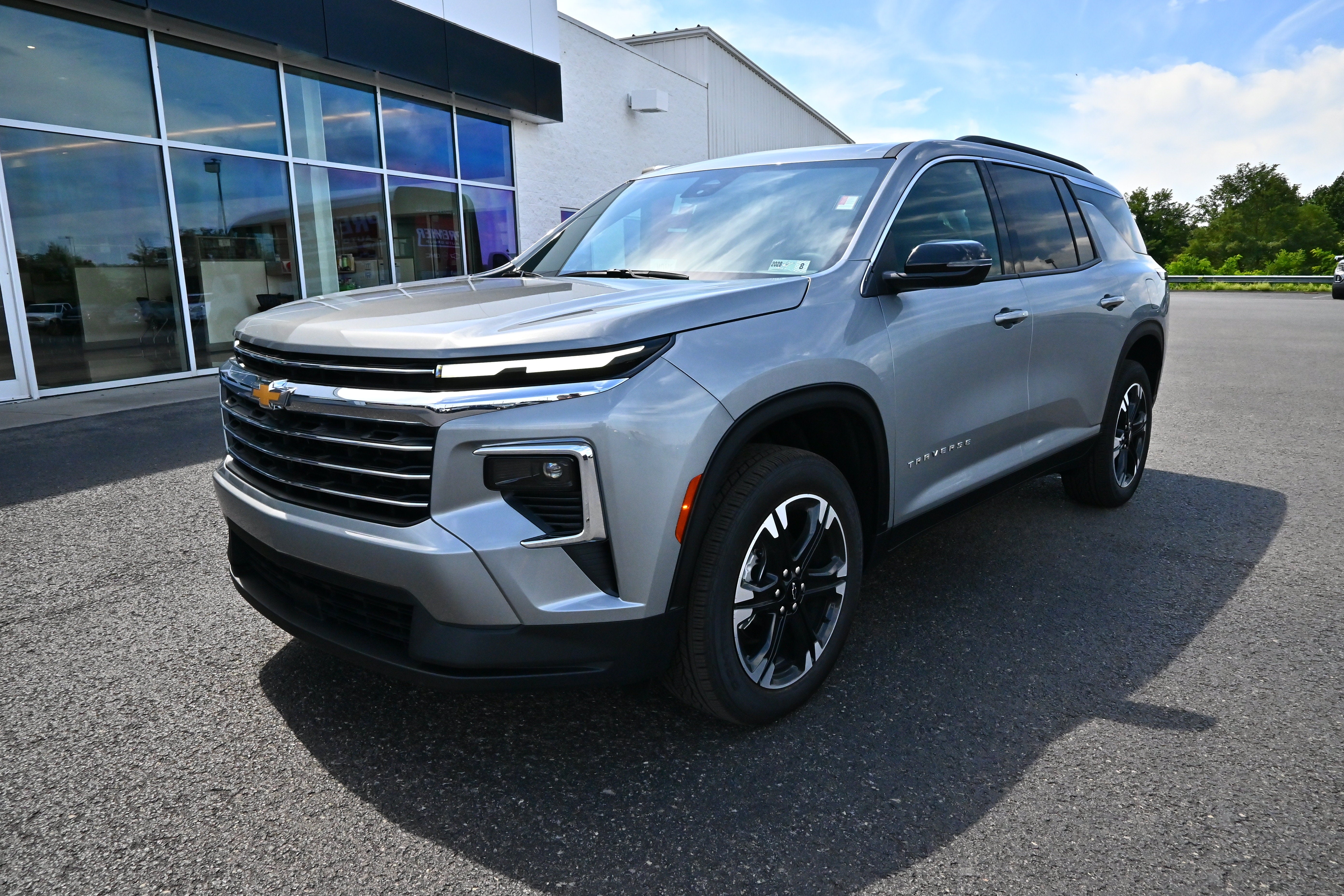2027 Chevrolet Traverse LT
