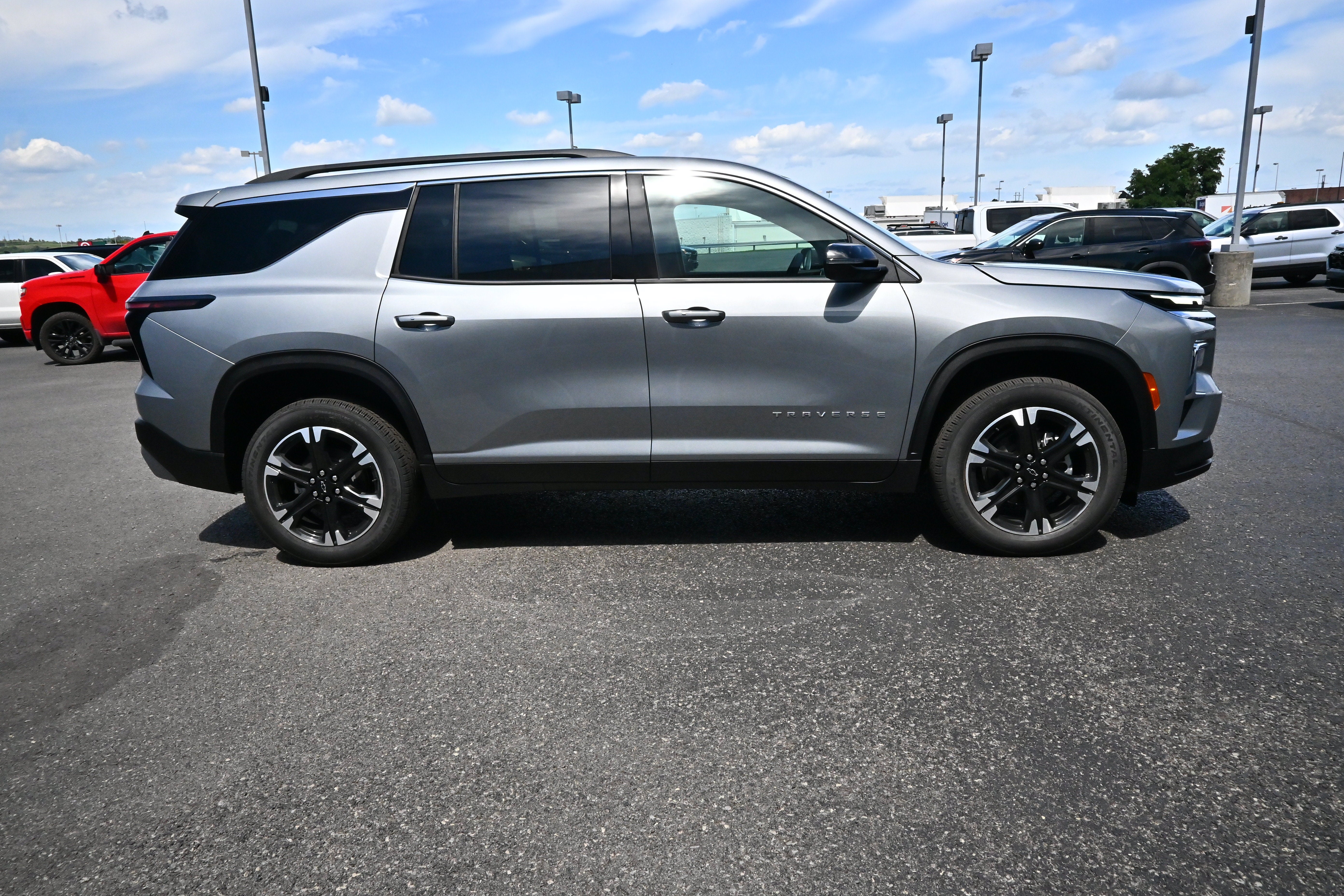 2027 Chevrolet Traverse LT