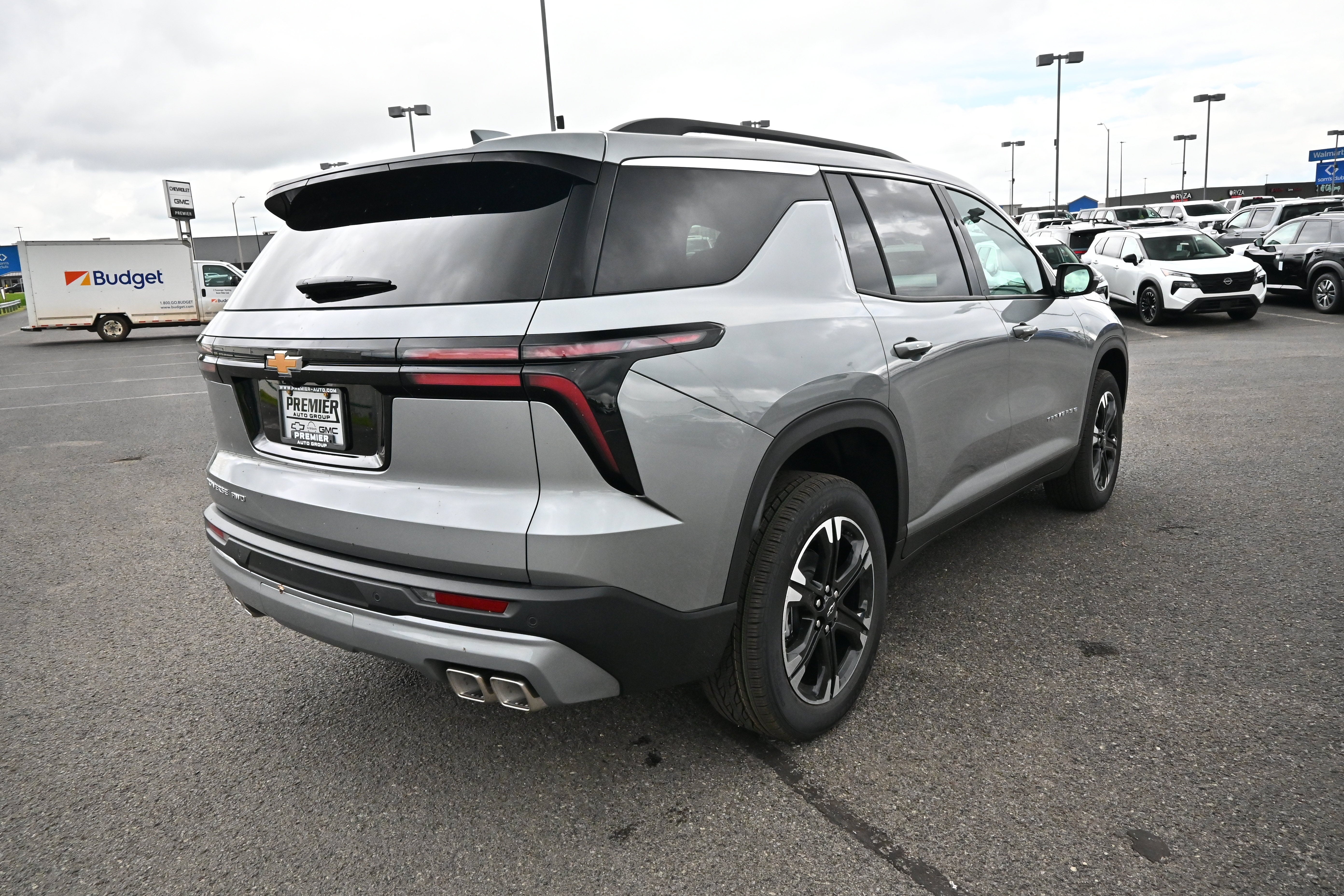 2027 Chevrolet Traverse LT