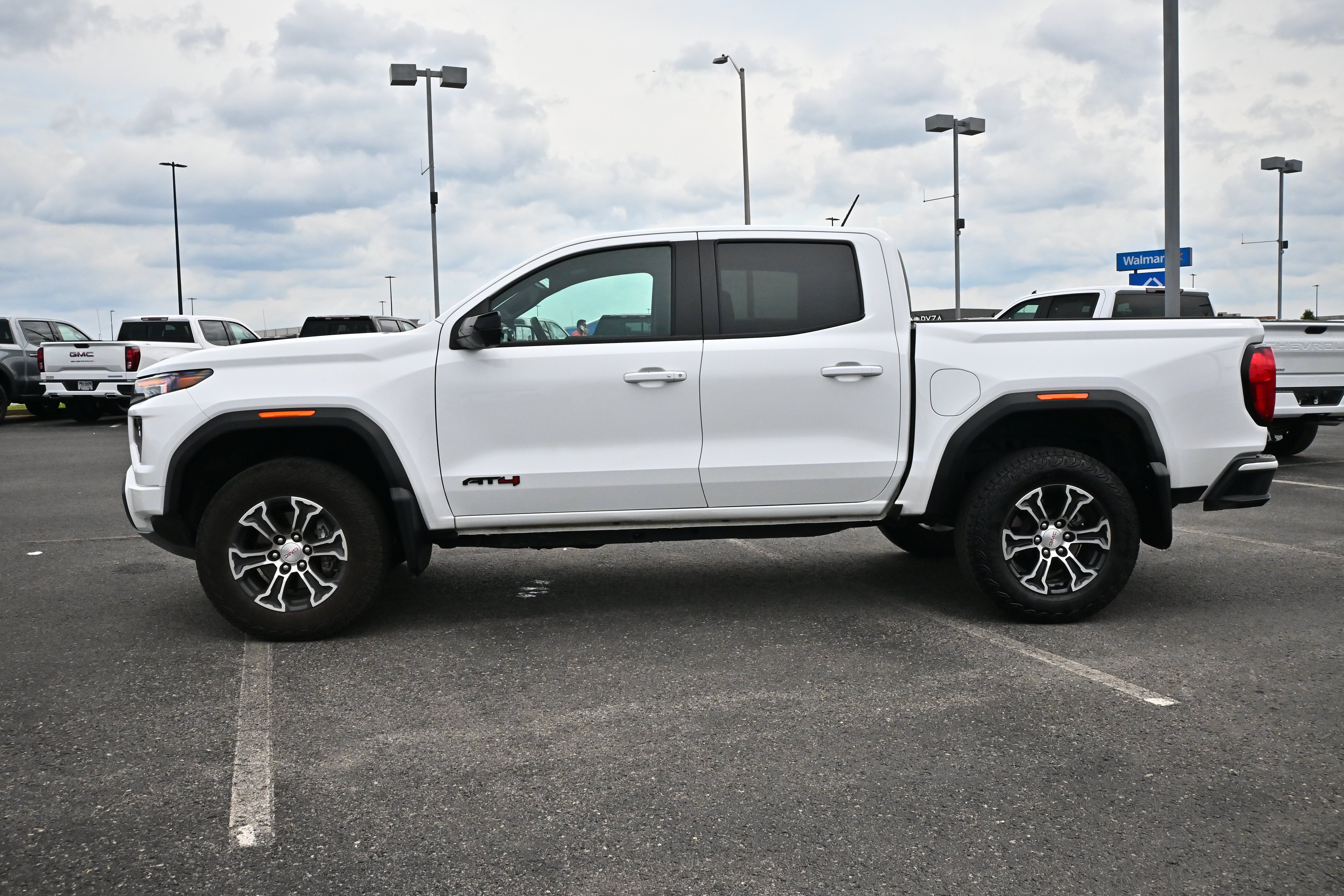 2025 GMC Canyon AT4
