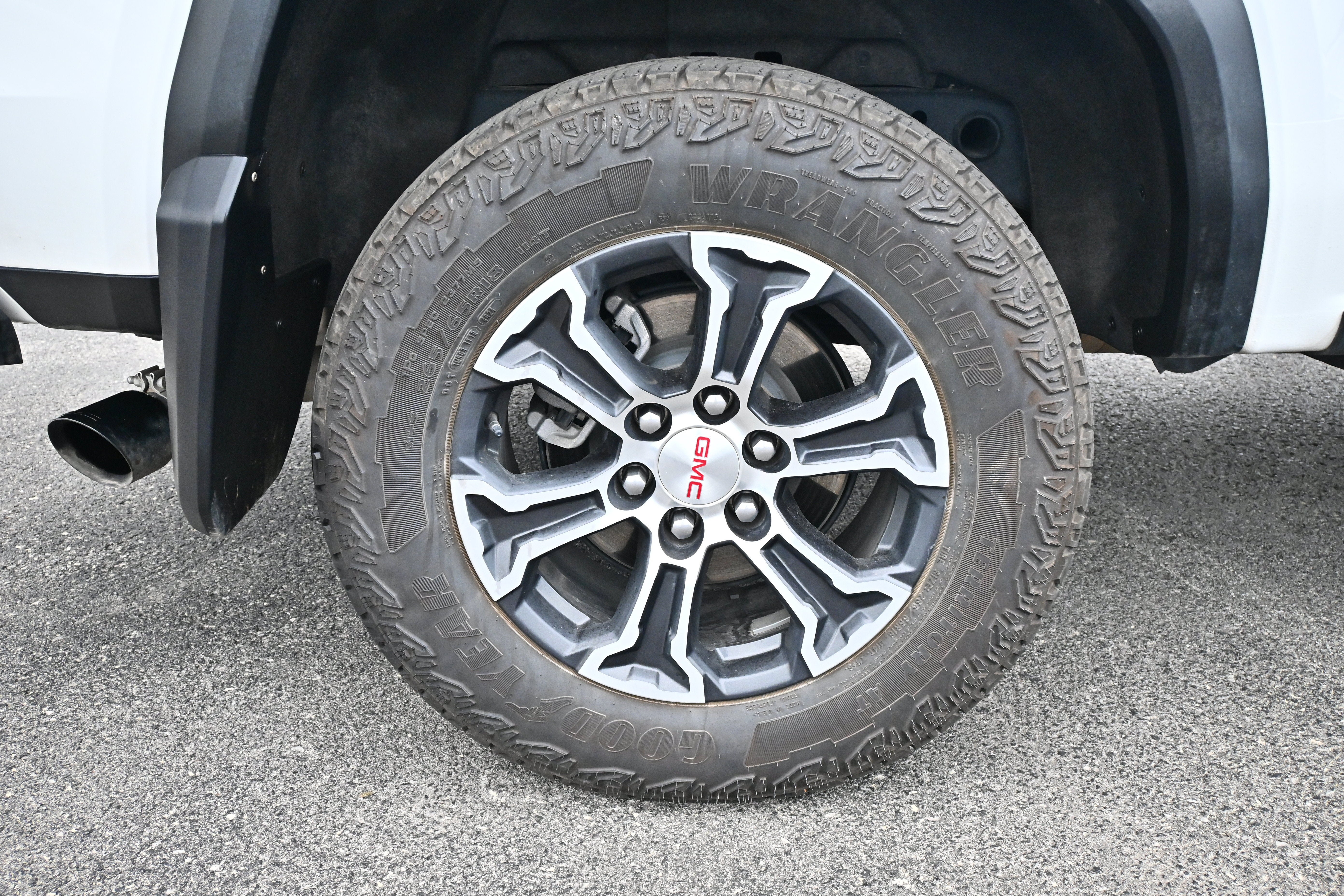 2025 GMC Canyon AT4