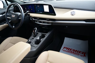 2024 Cadillac XT4 Luxury