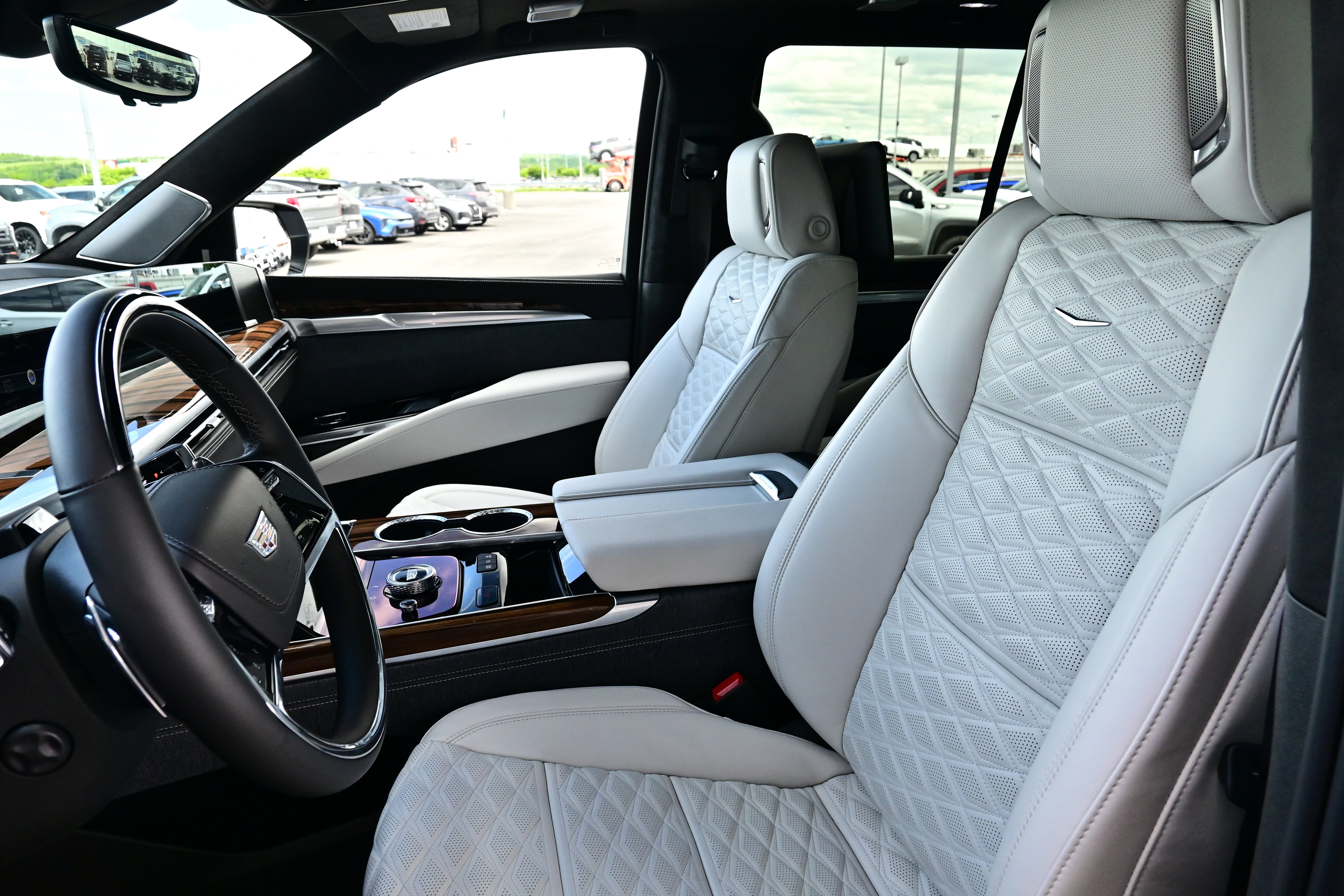 2026 Cadillac Escalade Platinum Luxury