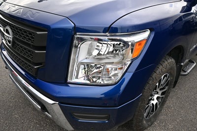 2024 Nissan Titan SV
