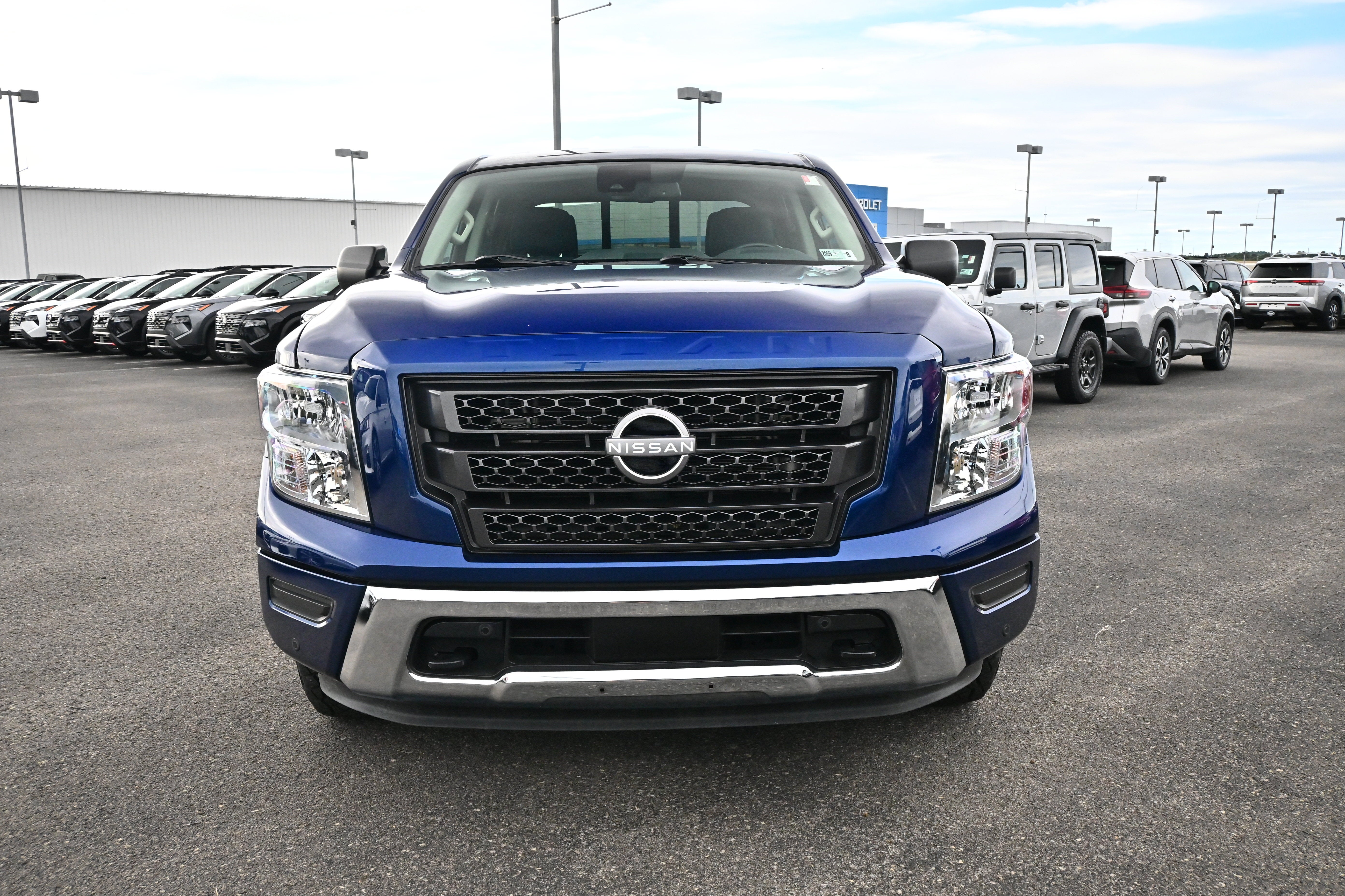 2024 Nissan Titan SV