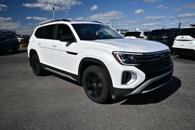 2024 Volkswagen Atlas 2.0T Peak Edition SEL