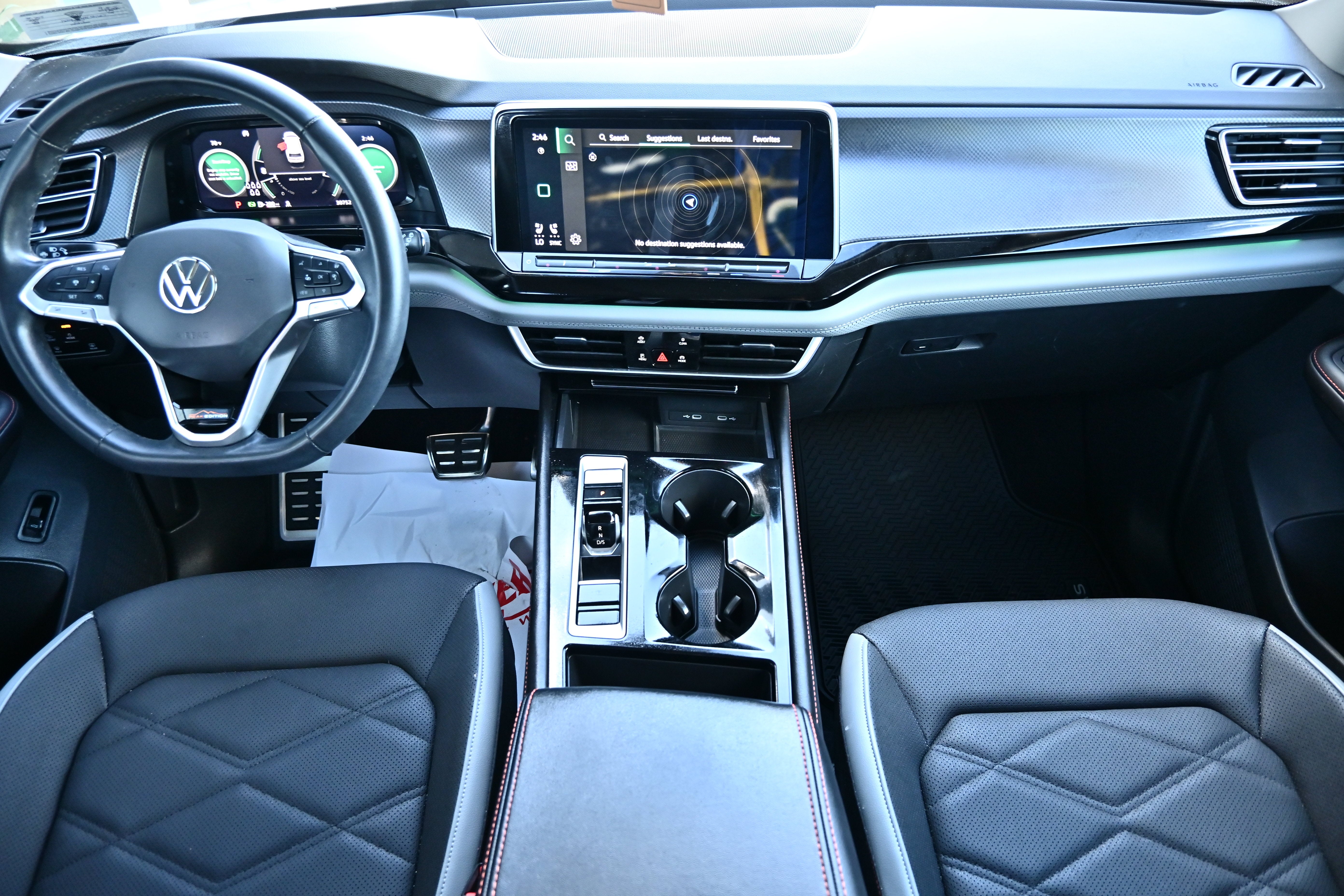 2024 Volkswagen Atlas 2.0T Peak Edition SEL