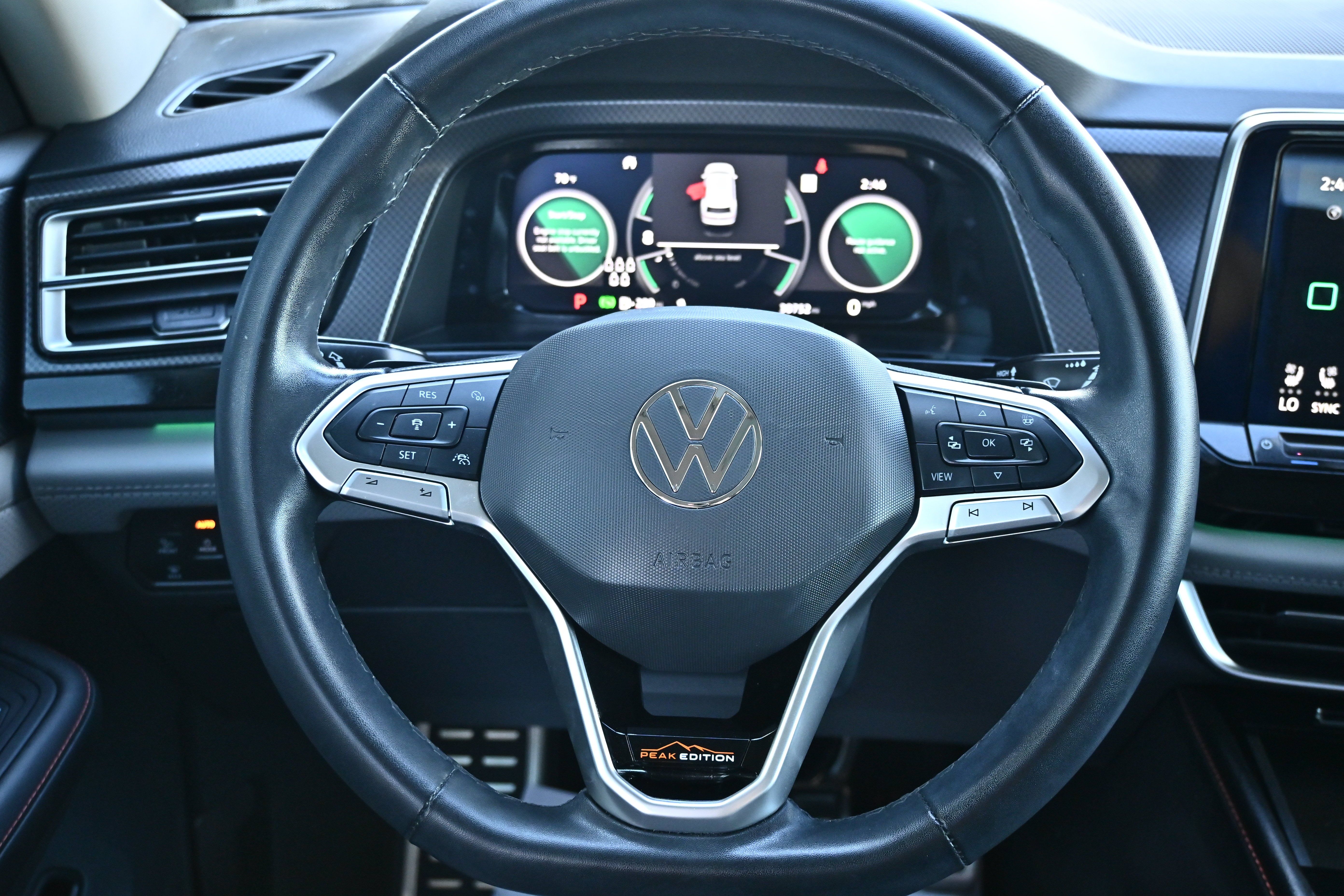 2024 Volkswagen Atlas 2.0T Peak Edition SEL