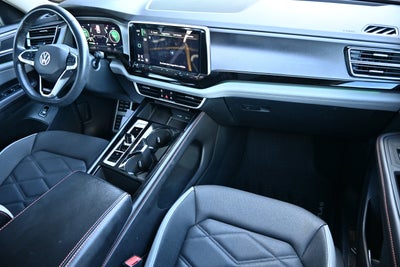 2024 Volkswagen Atlas 2.0T Peak Edition SEL