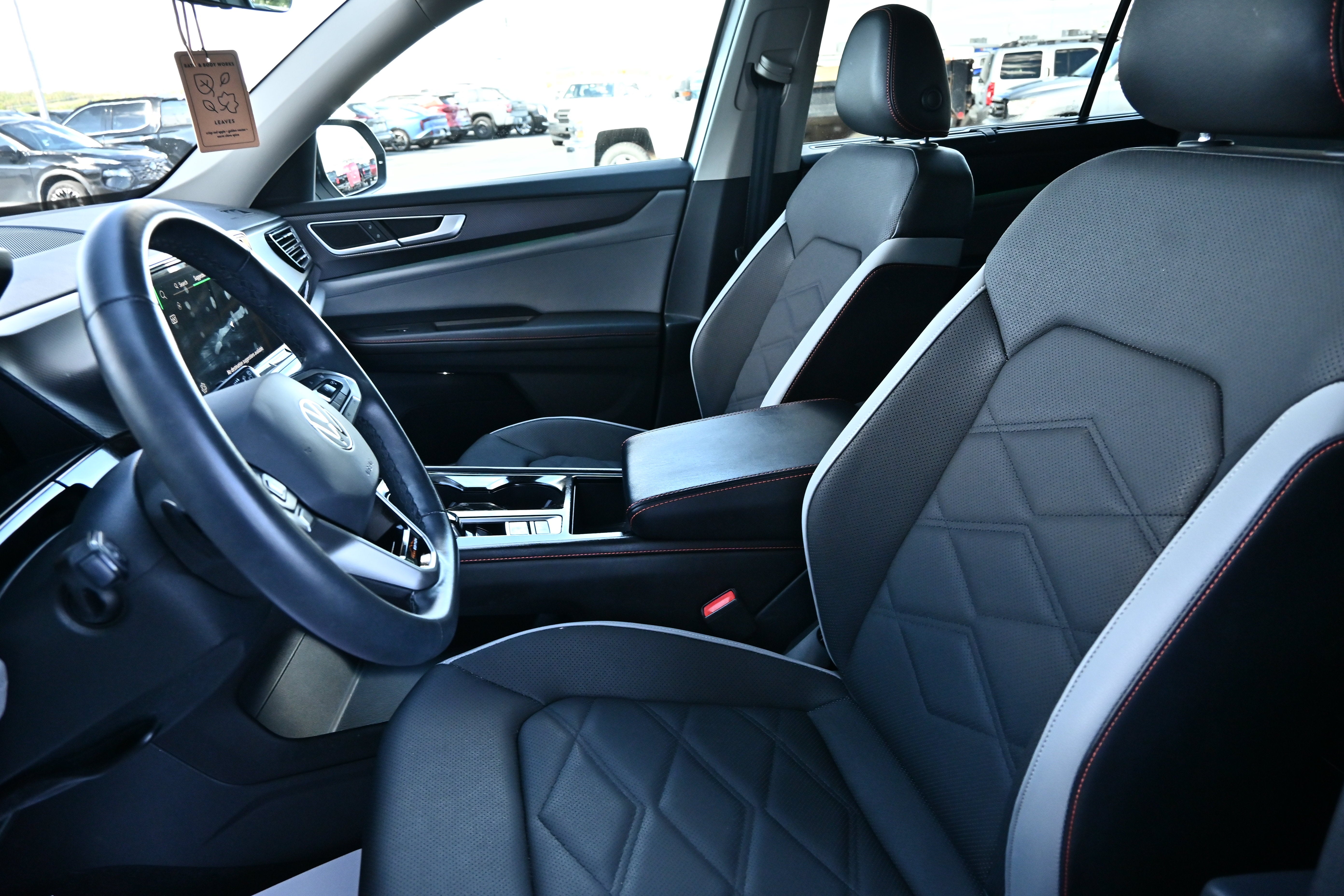 2024 Volkswagen Atlas 2.0T Peak Edition SEL