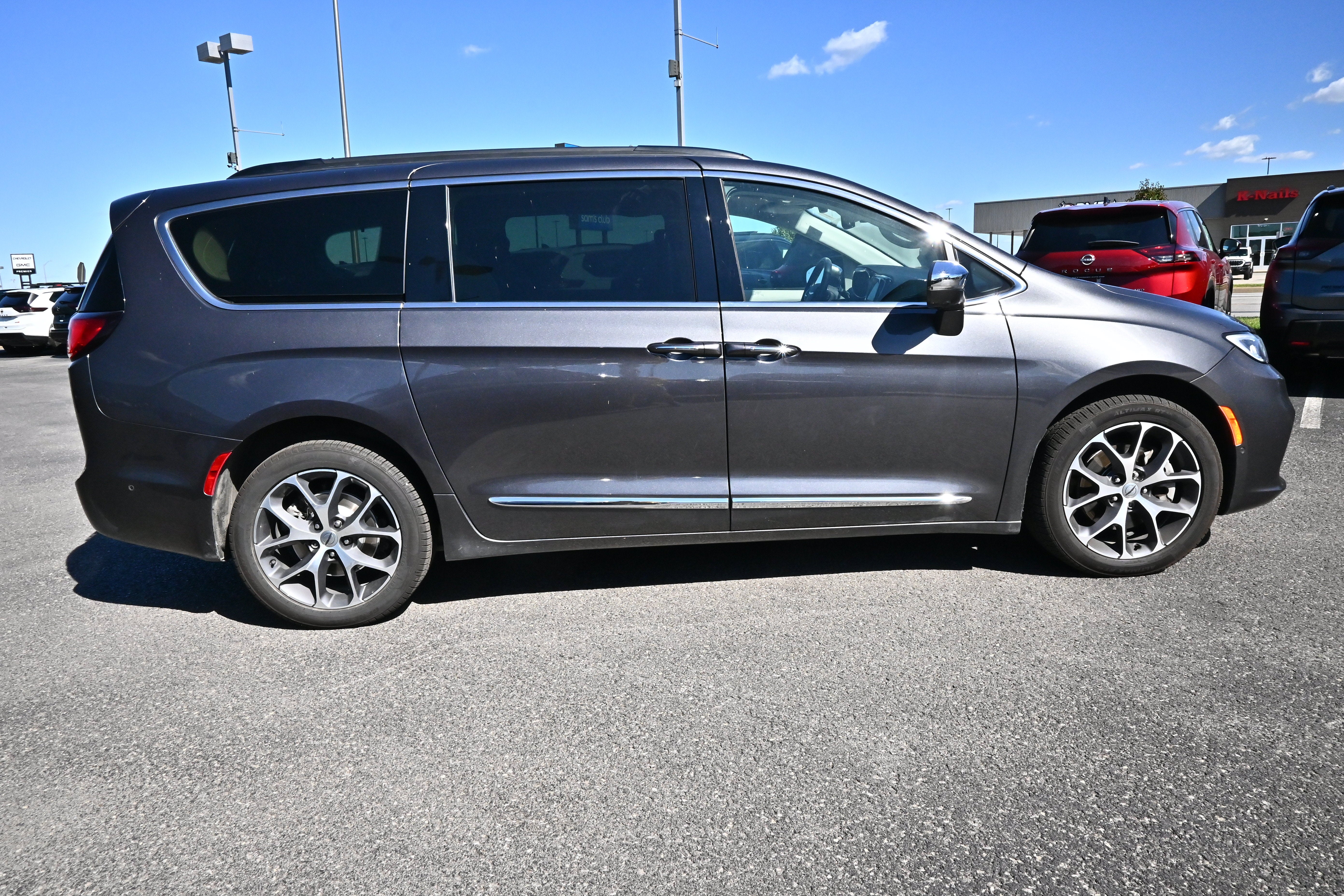 2022 Chrysler Pacifica Limited
