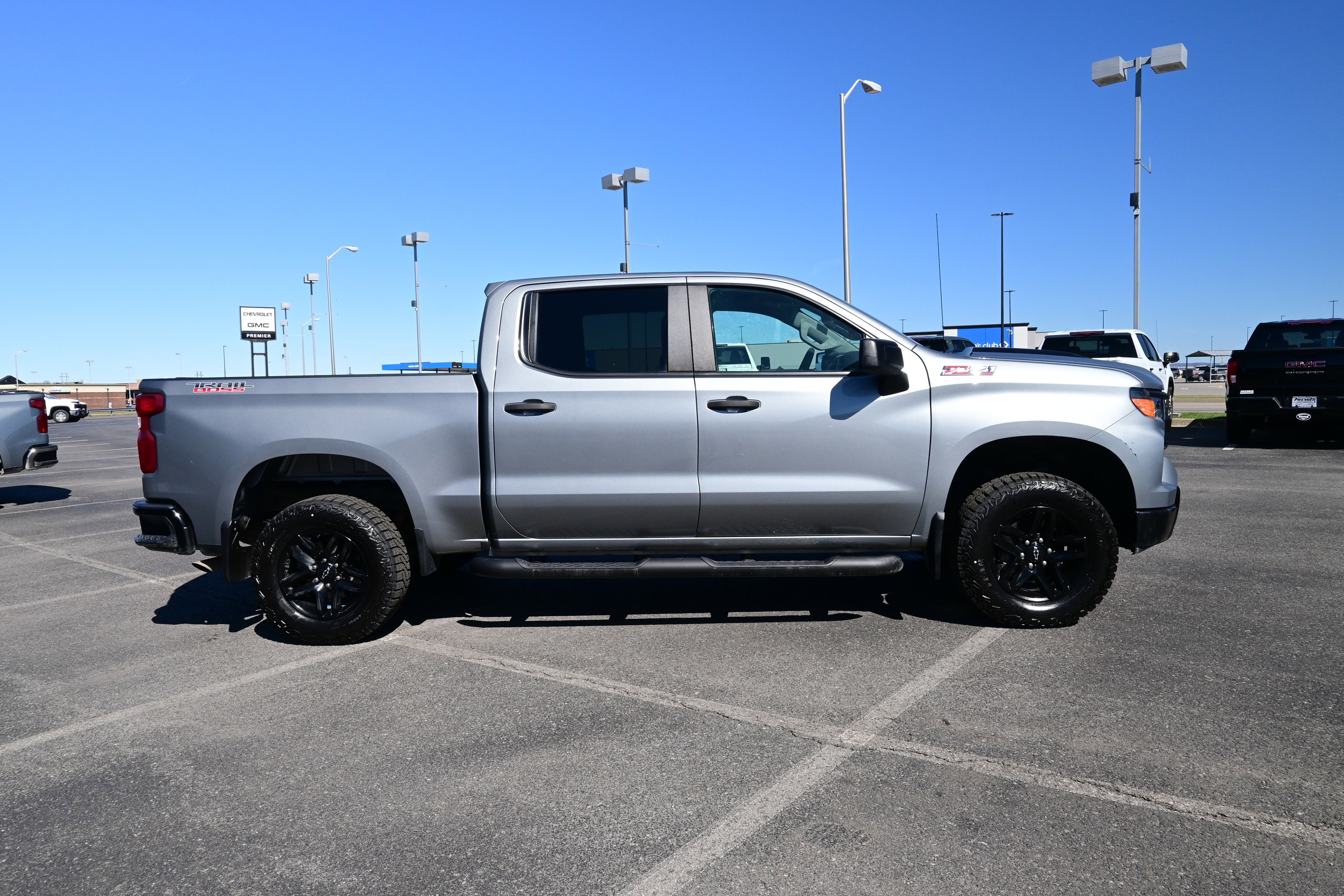 2023 Chevrolet Silverado 1500 Custom Trail Boss