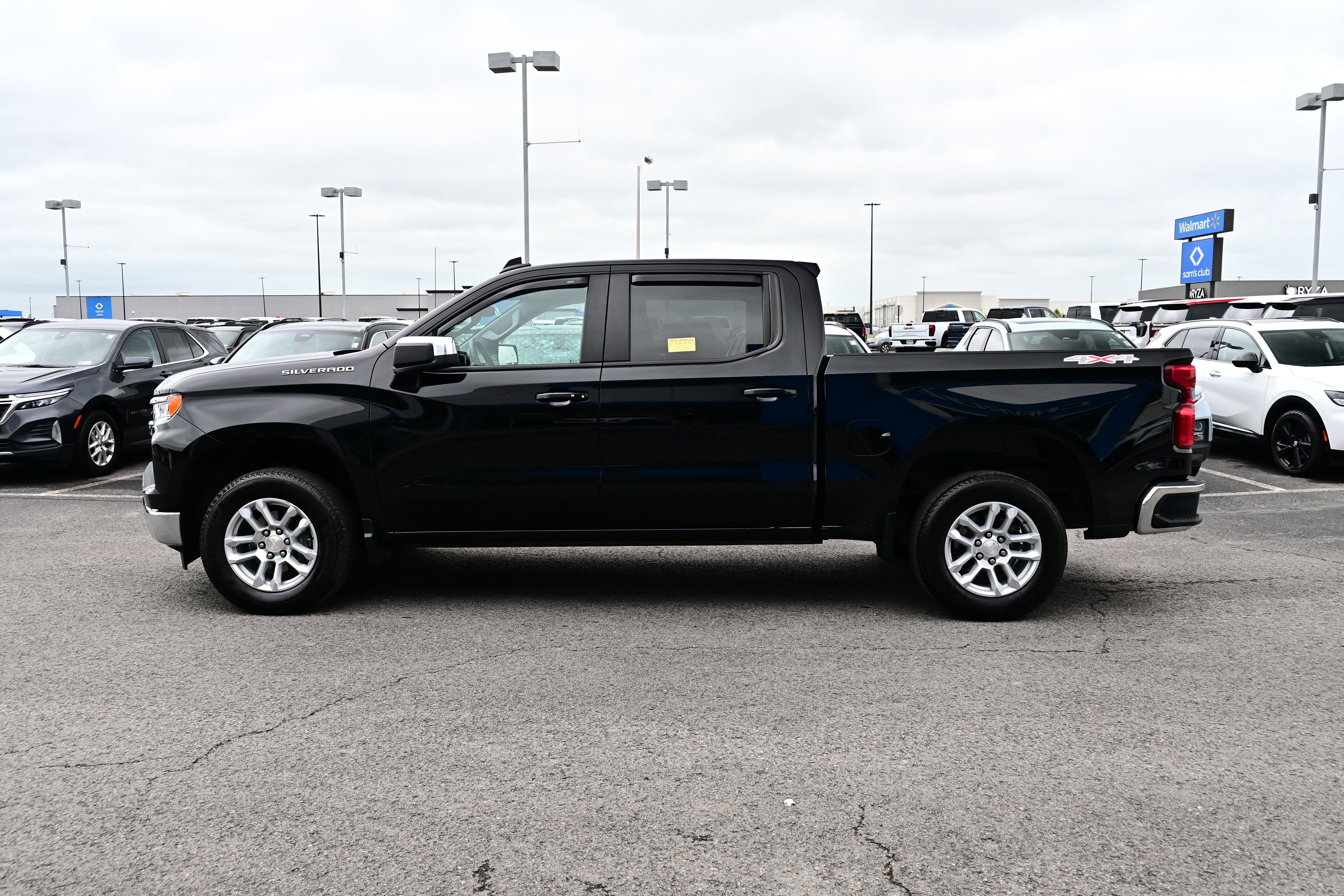 2023 Chevrolet Silverado 1500 LT (2FL)