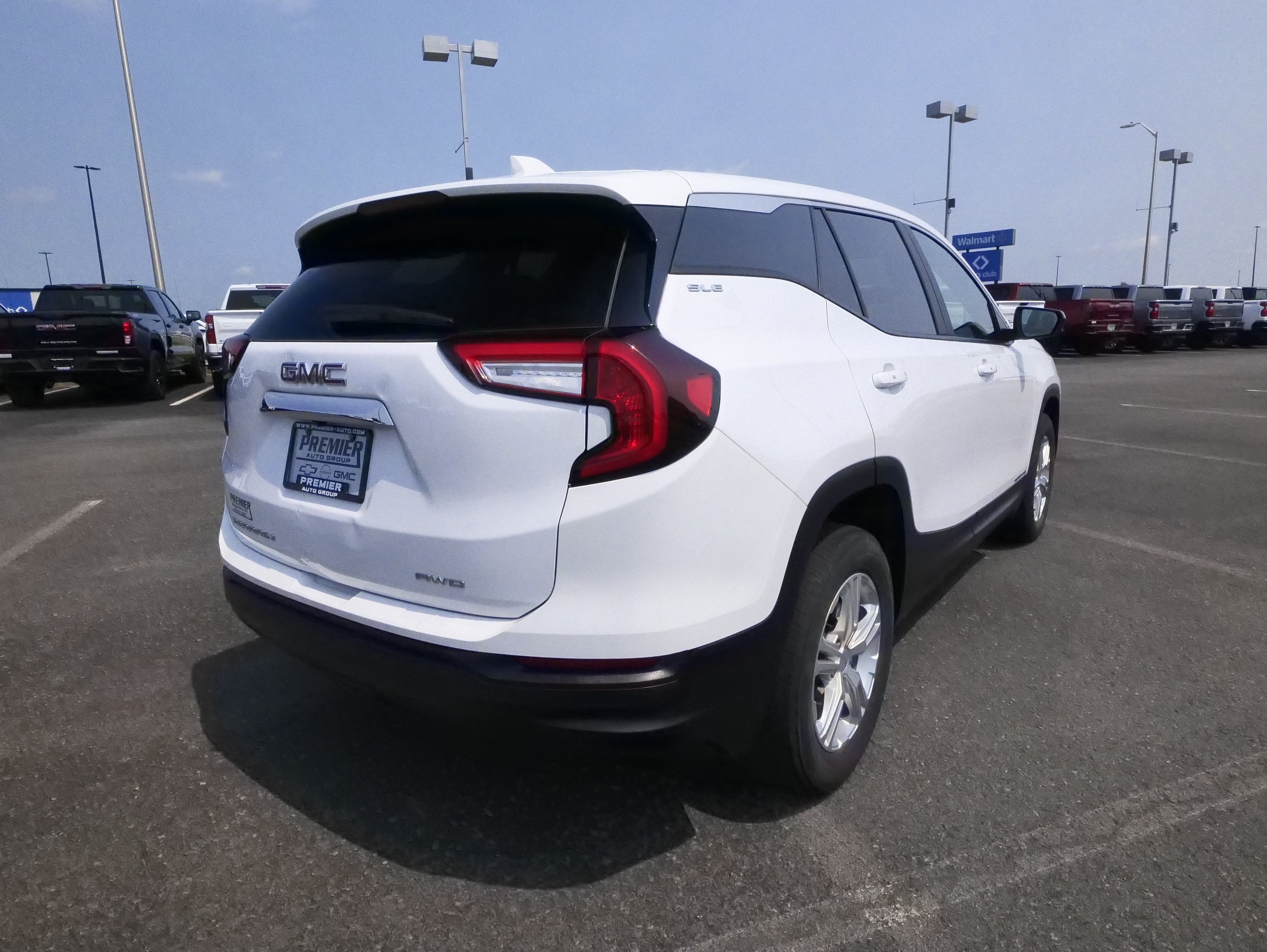 2024 GMC Terrain SLE