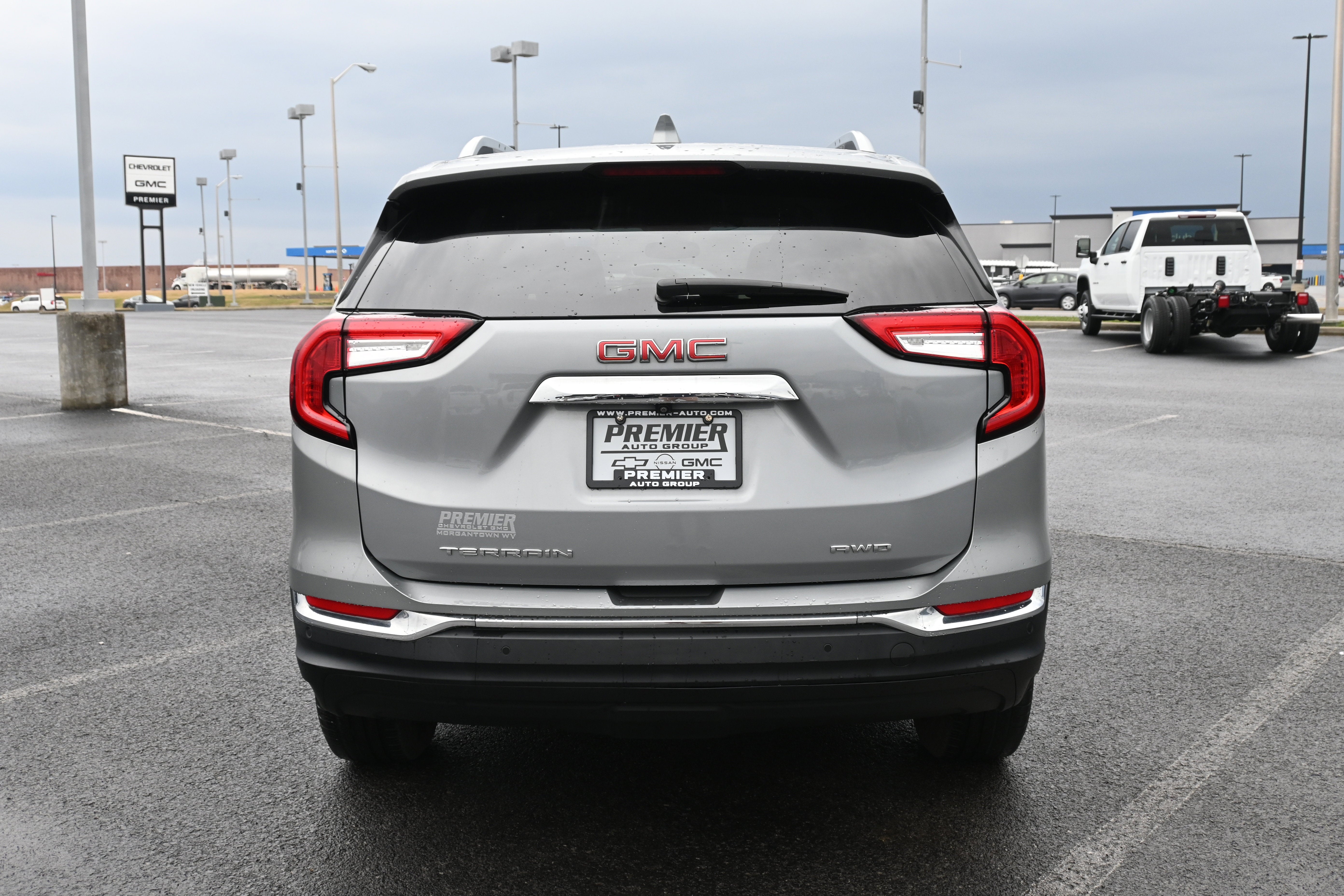 2023 GMC Terrain SLT