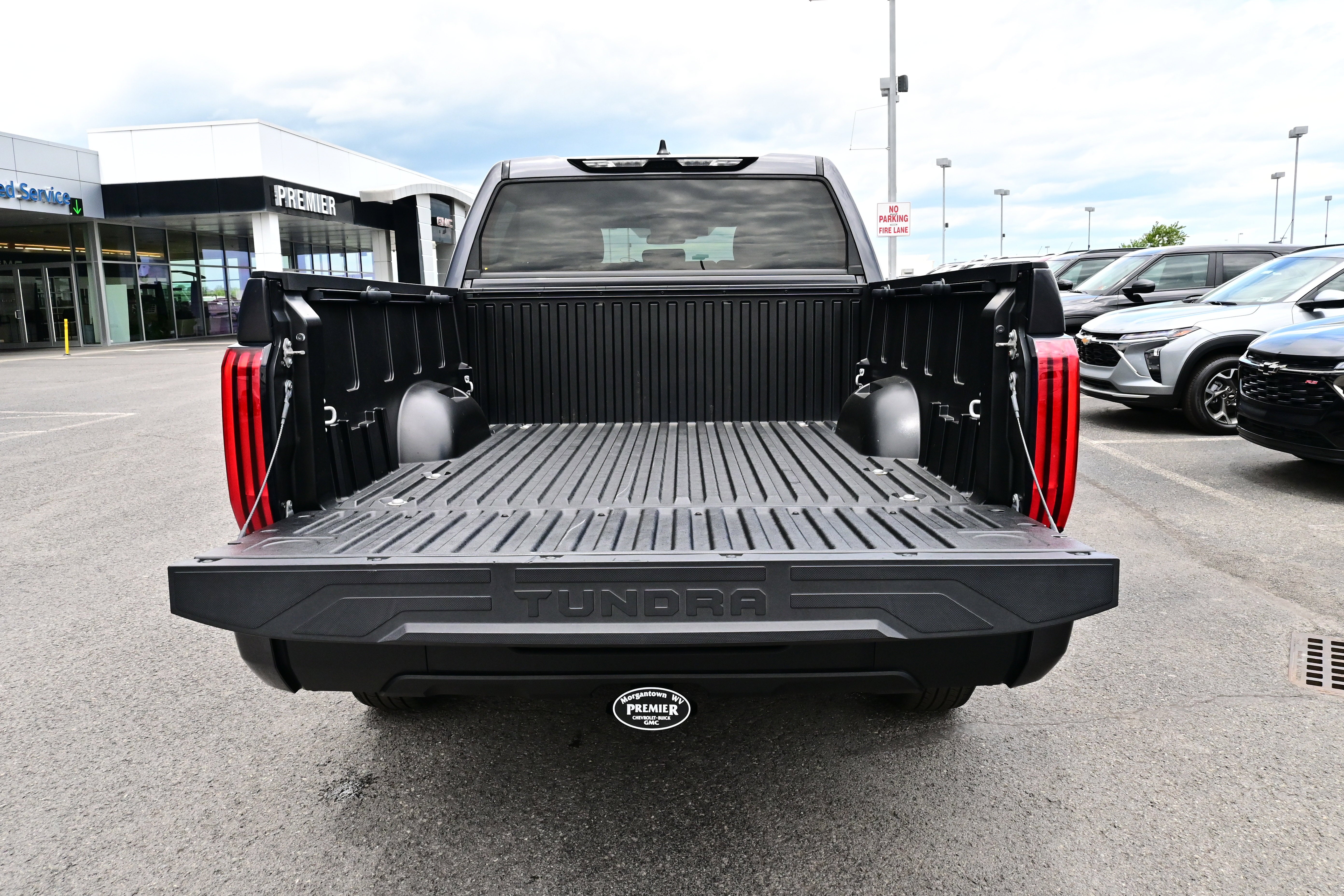 2024 Toyota Tundra 4WD SR5
