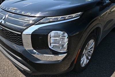 2025 Mitsubishi Outlander ES