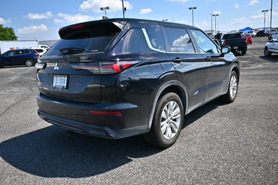 2025 Mitsubishi Outlander ES