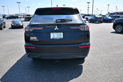 2025 Mitsubishi Outlander ES