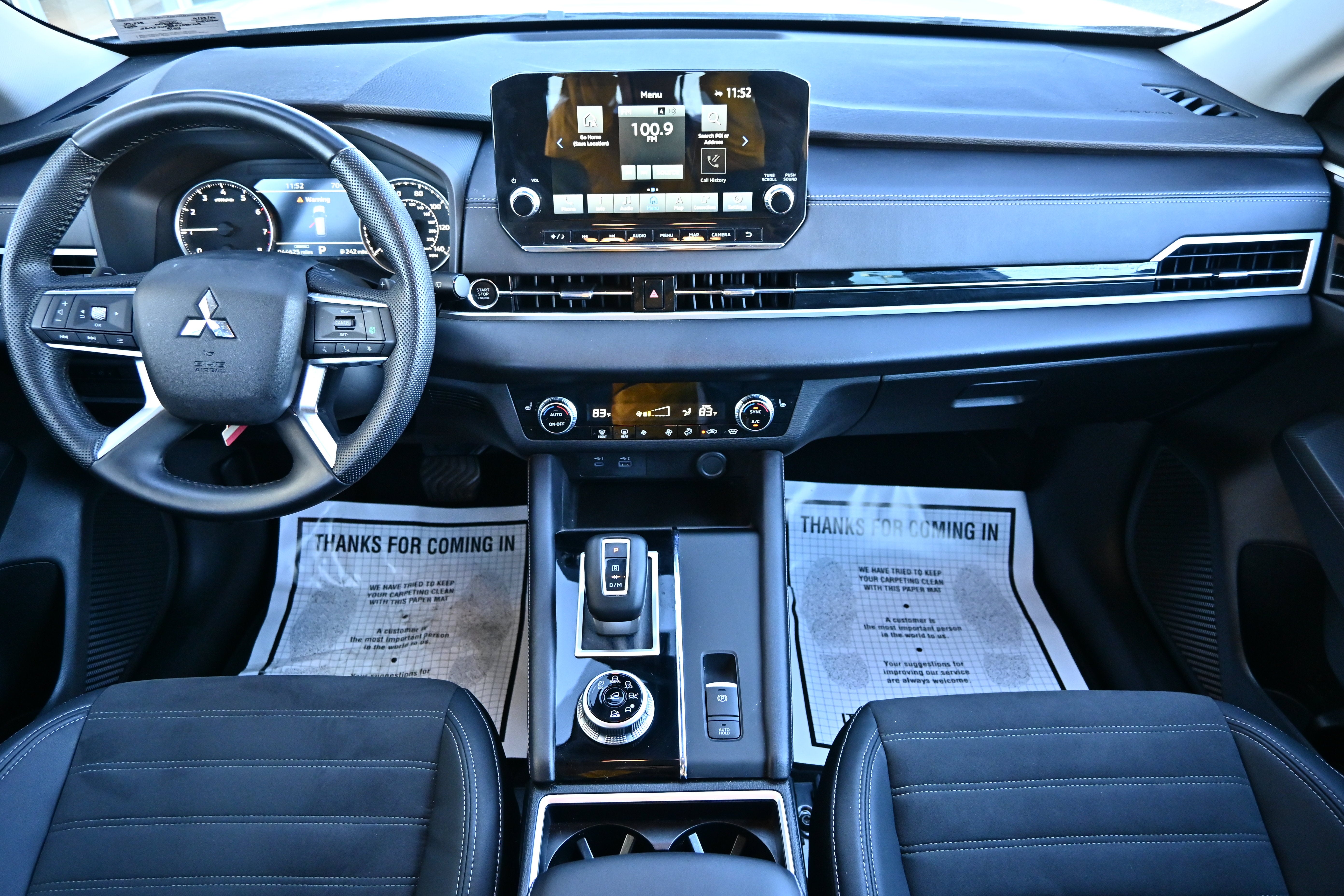 2023 Mitsubishi Outlander SE