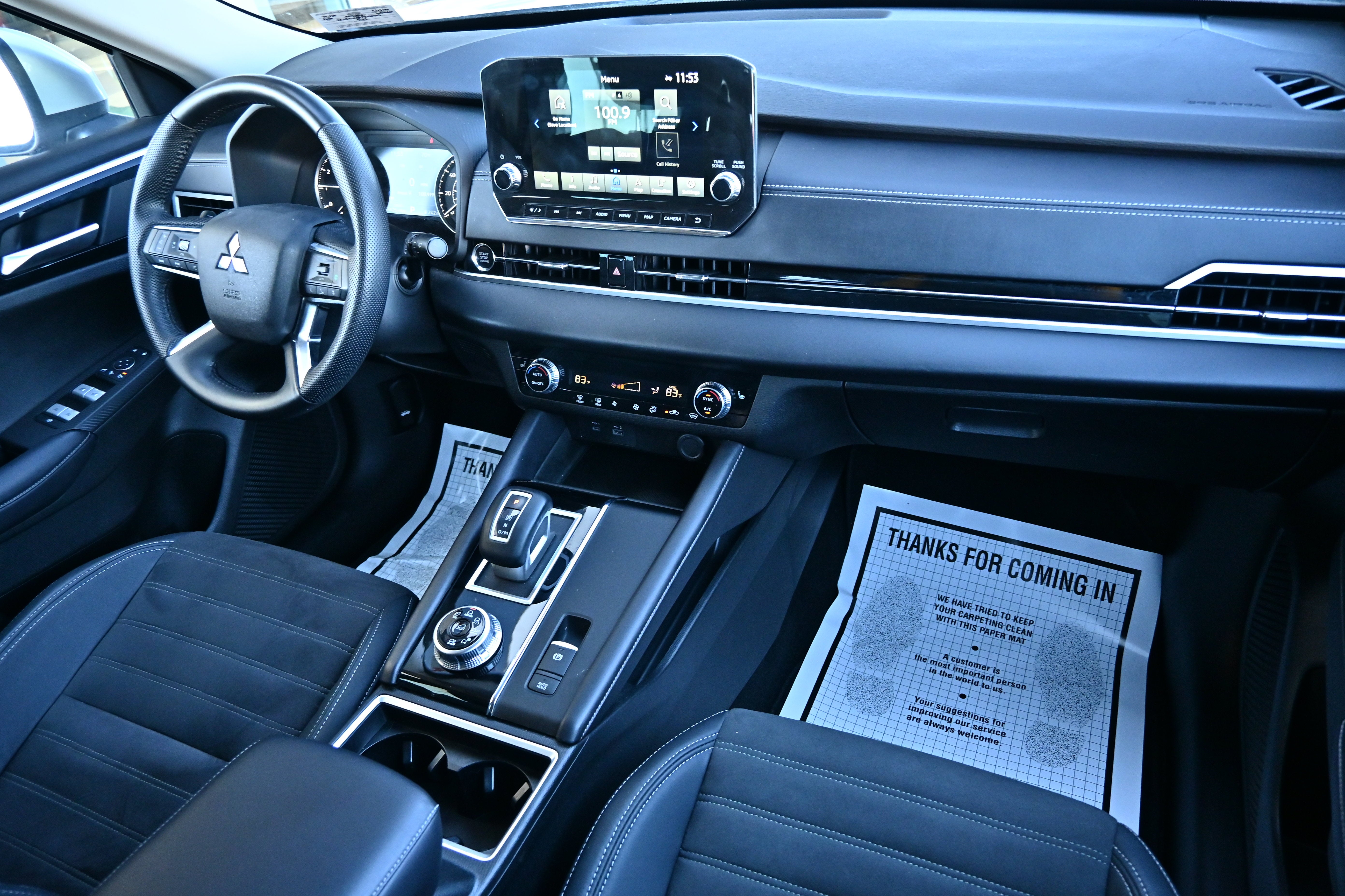 2023 Mitsubishi Outlander SE