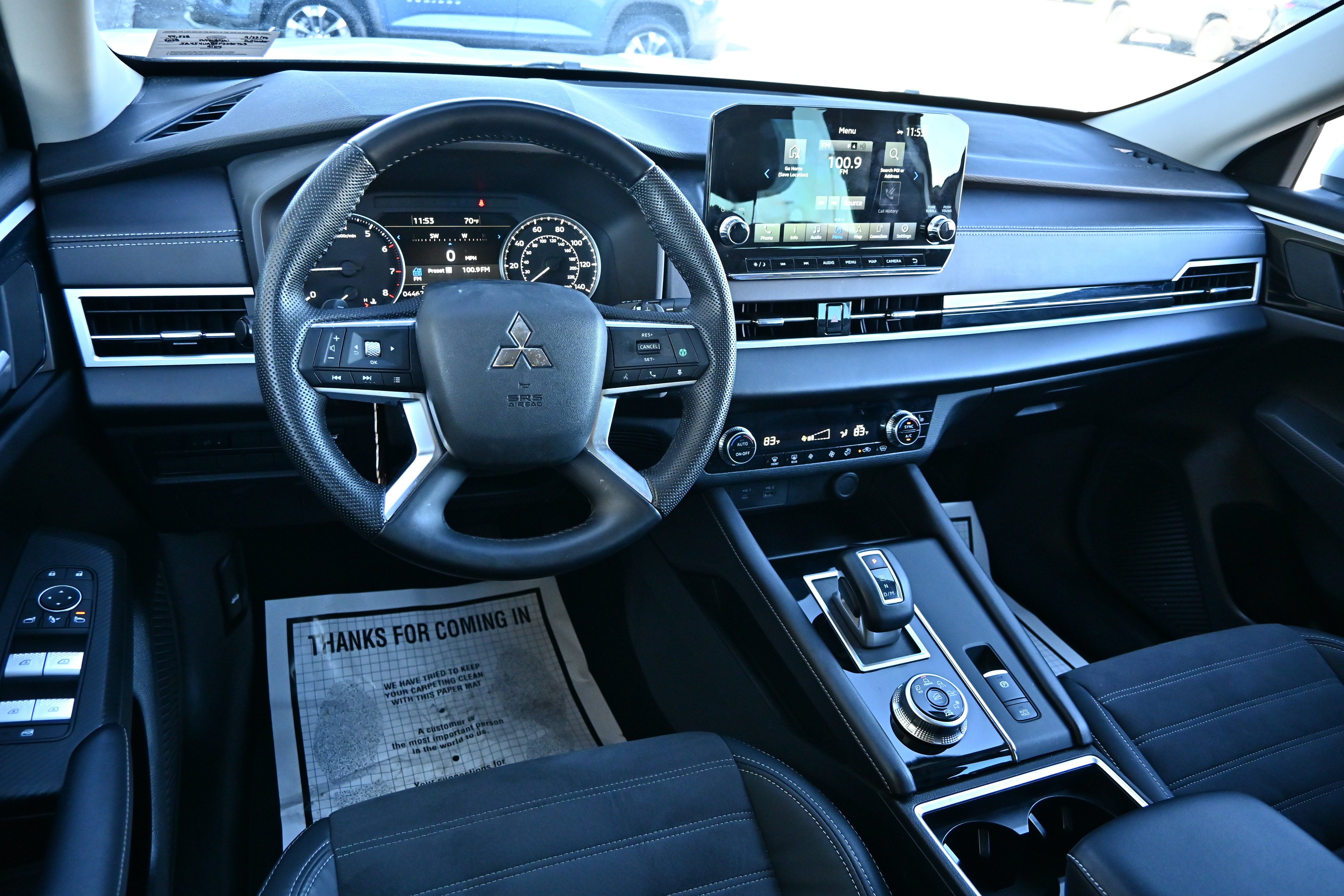 2023 Mitsubishi Outlander SE
