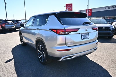 2023 Mitsubishi Outlander SE