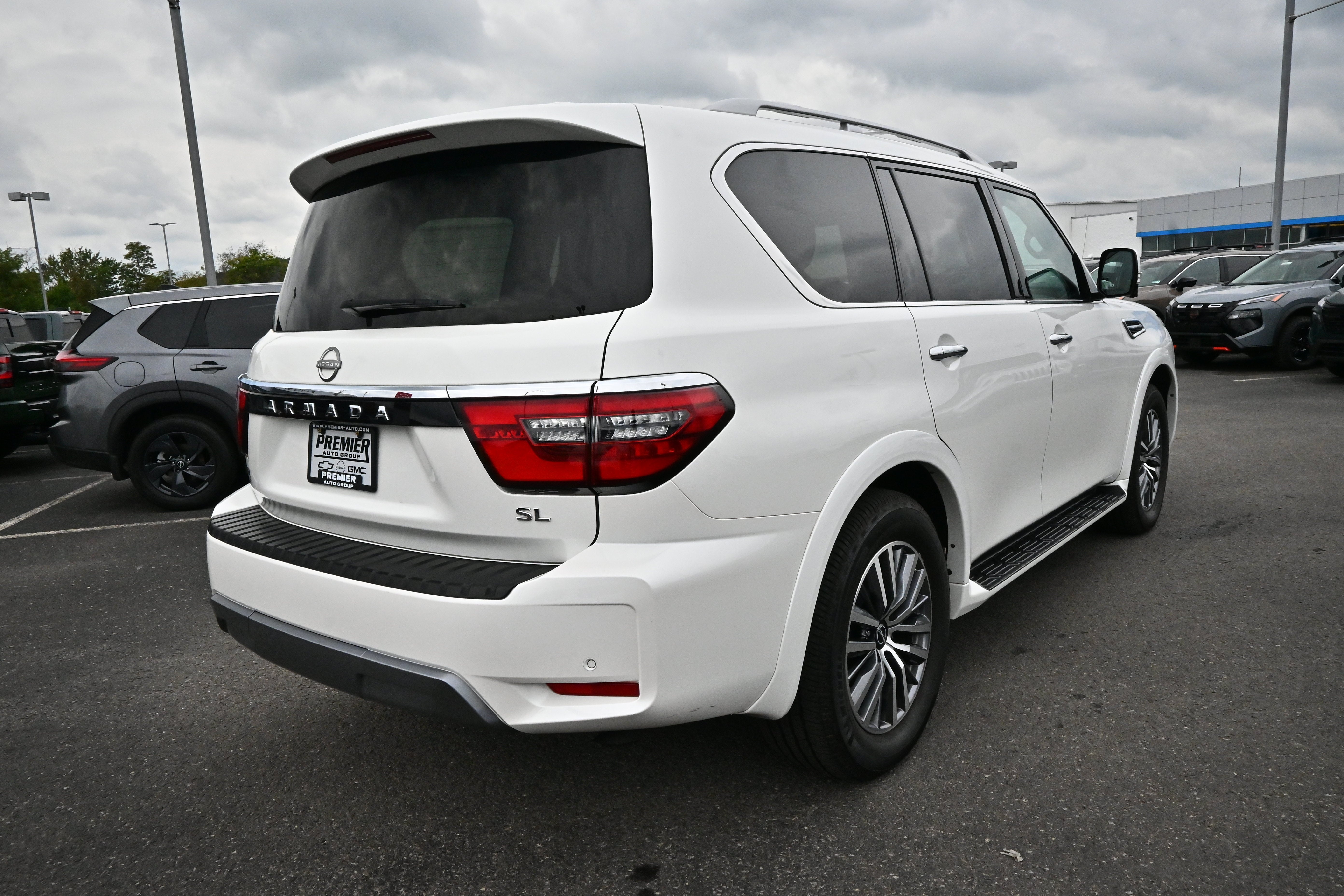 2024 Nissan Armada SL