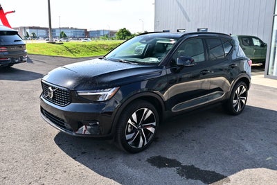 2023 Volvo XC40 Plus Dark Theme