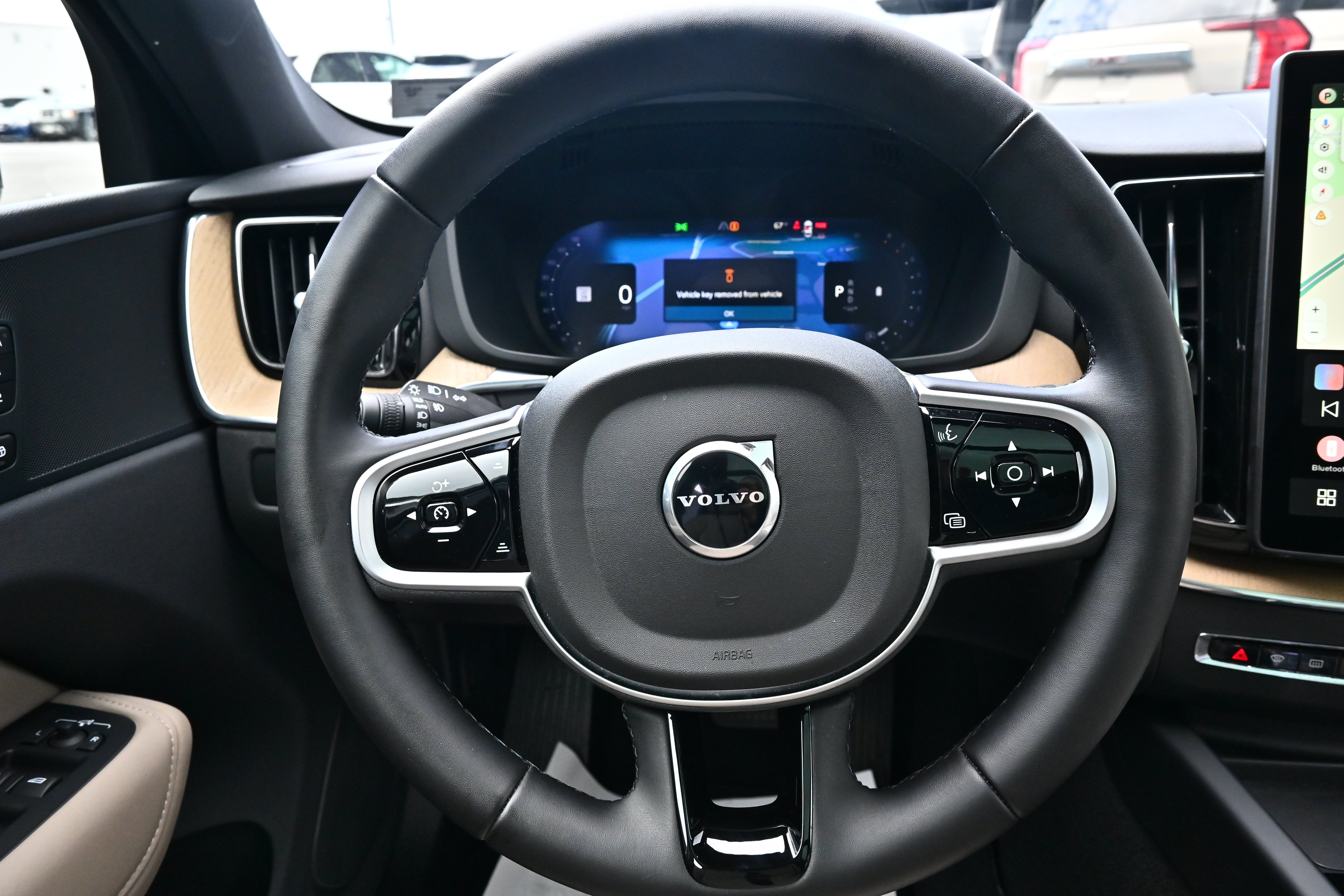2026 Volvo XC60 Plus