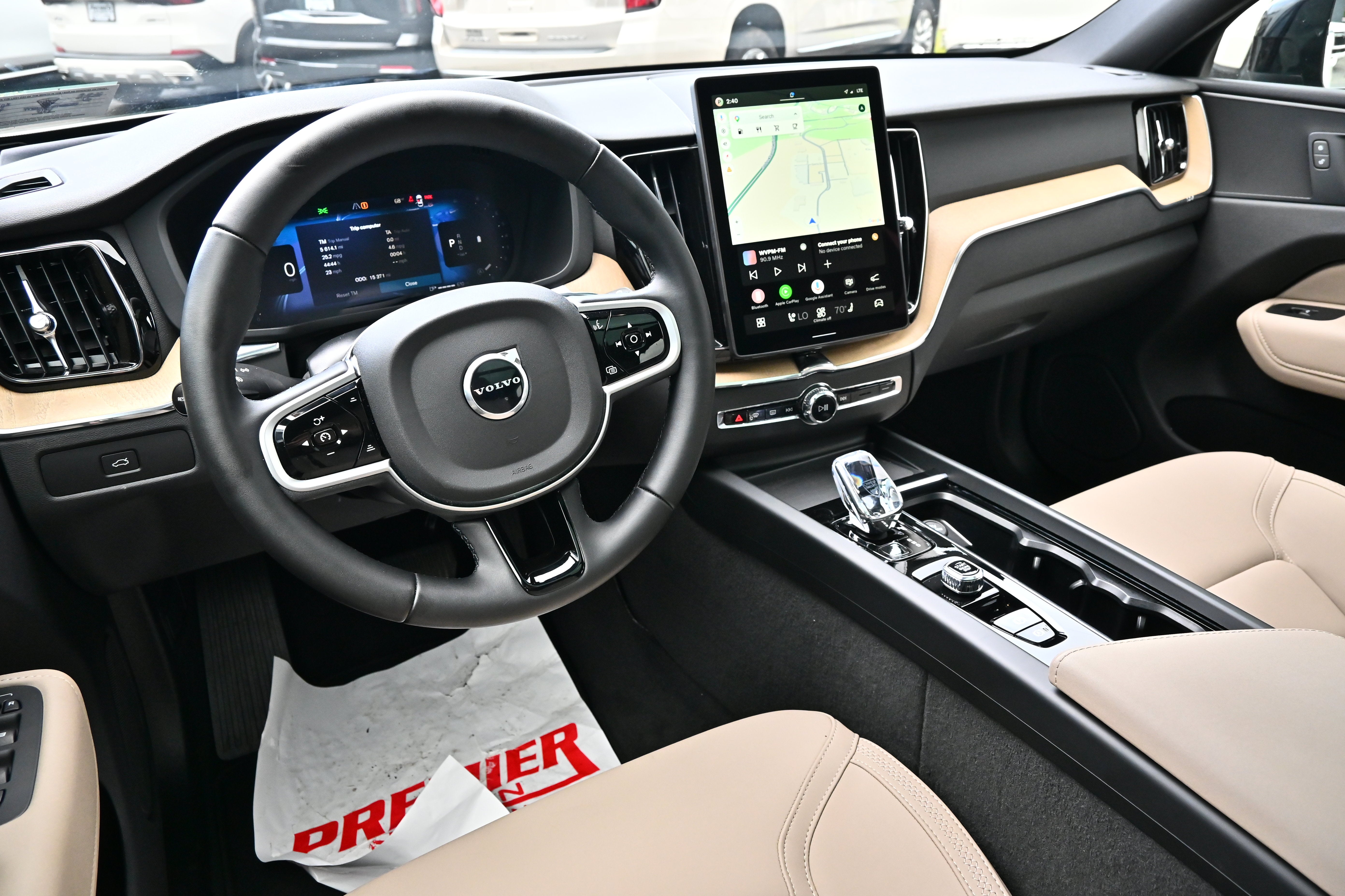 2026 Volvo XC60 Plus