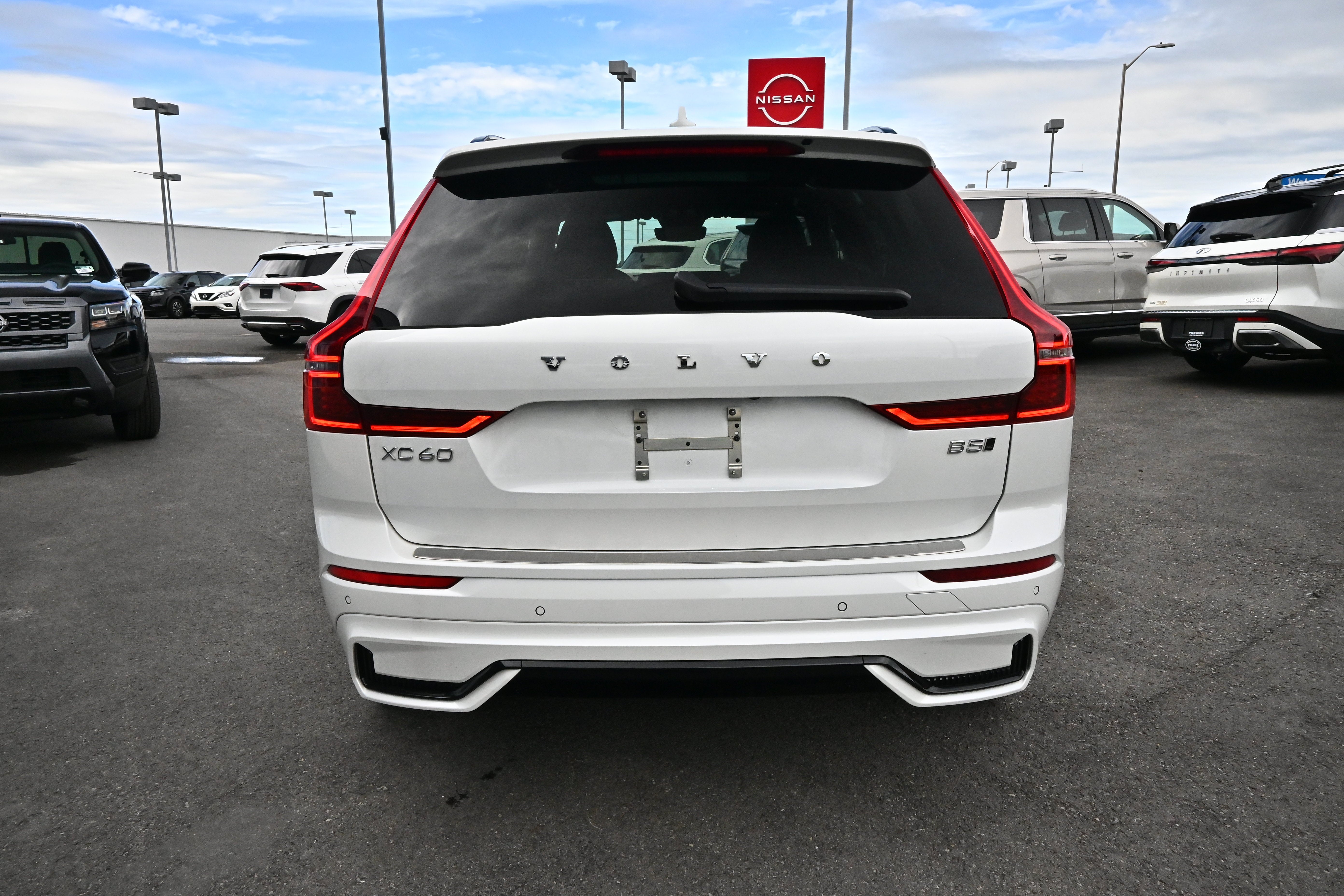 2026 Volvo XC60 Plus